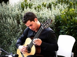 El guitarrista granadino Juan Carlos Martos ofrece hoy un concierto en la Casa de la Cultura de Almuñécar