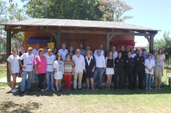 El Colegio Luis Pastor celebra la graduación de diez alumnos de los talleres de Jardinería y Horticultura, Carpintería de Madera y Corte y Confección