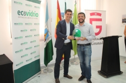 Motril recibe el reconocimiento de la Diputación y ‘Ecovidrio’ por el aumento del reciclado de vidrio durante el verano de 2015