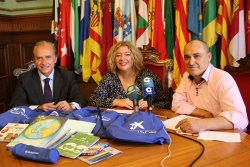400 escolares motrileños reciben material escolar cedido por la Obra Social de La Caixa a través de la campaña ‘Tu Material Estrella’