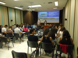 Hoy se clausura en Almuñécar un curso de especialización en adaptación de lentes de contacto para corneas irregulares.