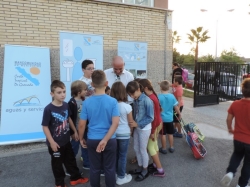 Aguas y Servicios junto a Mancomunidad inician una campaña contra la tirada de toallitas a los inodoros