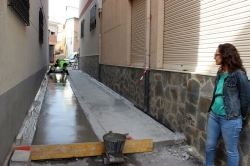 El Ayuntamiento arregla la calle Ramón Gómez de la Serna, una travesía cercana al Hospital y los colegios Reina Fabiola y Francisco Mejías