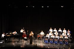La Big Band Atarfe ofreció anoche en Almuñécar un gran concierto