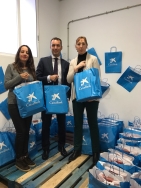 Órgiva reparte alimentos a un centenar de familias desfavorecidas