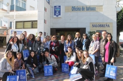 LOS ALUMNOS DE ERASMUS DEL COLEGIO AVE MARÍA DE VARADERO  DISFRUTAN DE UNA JORNADA EN SALOBREÑA