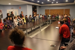 Alumnos de Tercero de Primera del Colegio Río Verde han visitado el Ayuntamiento de Almuñécar