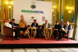 Mª EUGENIA RUFINO DEFIENDE EN EL I FORO GRANADA - MOTRIL LA SINGULARIDAD DE LA PROVINCIA