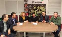 La alcaldesa destaca que las ayudas de la OPFH entregadas a PROCAM son muestra de la calidad de las empresas agrícolas motrileñas