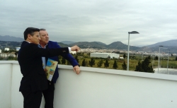 Luis Salvador exige al Gobierno que “no vuelva a discriminar a Granada” y no excluya la conexión marítima Motril-Melilla de su plan de ayudas