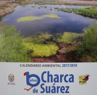 Un calendario con fotos de la avifauna que habita en la Charca de Suárez conmemora el 10 aniversario de la Reserva Concertada