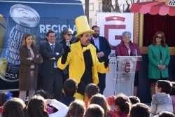 Diputación repartirá 70.000 latas de refresco por toda la provincia para concienciar sobre el reciclaje