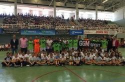 Más de 900 escolares de Motril disfrutan del mejor fútbol sala nacional gracias a la ‘Gira Megacracks’
