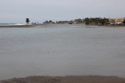 El Ayuntamiento de Motril muestra su indignación con Costas por el despilfarro que ha supuesto echar arena que ahora se lleva el temporal