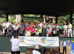 Almuñécar rinde homenaje póstumo a Asunción Corral Motos y a Afavida en la Feria de Asociación locales