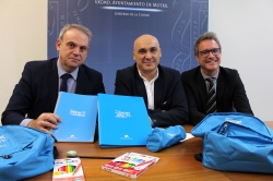 El Ayuntamiento de Motril y la Obra Social La Caixa facilitan la vuelta al Cole a 225 niños y niñas en riesgo de exclusión social