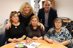 La alcaldesa visita los Talleres de Adultos de Varadero y Santa Adela