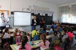Niños y niñas de 4º de Primaria del Colegio Ave María Varadero aprenden a actuar en caso de emergencia, incendio o catástrofe natural