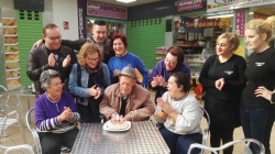 Miguel Fajardo recibe un homenaje en su 104 cumpleaños