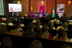 Más de 100 profesionales, miembros de las fuerzas y cuerpos de seguridad del Estado y estudiantes asisten a las XIV Jornadas de  formación sobre viole