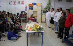 Niños y niñas de quinto y sexto de Primaria del Colegio San Antonio participan en el ‘Taller de Cocina Saludable para Escolares Pequeños Gourmets’