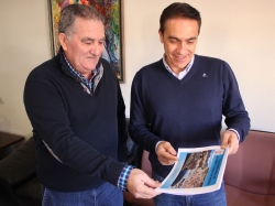 Antonio Escámez informa que el Ayuntamiento ultima el Plan Municipal de Vivienda y Suelo