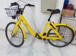 Aparece una bicicleta de alquiler de Granada en Almuñécar