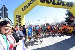 La Vuelta a Andalucía sale desde Otura dirección Jaén