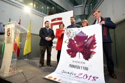 La feria Primavera y Vino de Guadix ofrece al público una cata y productos típicos de la zona