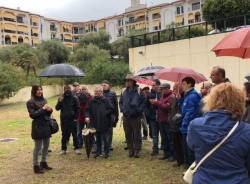 Medio centenar de personas participaron en la visita arqueológica de Almuñécar