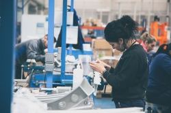 La sevillana Inespasa fabrica las tripas de los aviones más punteros de Airbus, Boeing y Bombadier