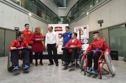 Diputación presenta la primera silla adaptada para que personas discapacitadas puedan practicar SLOC