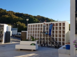 Almuñécar amplia columbarios en el cementerio municipal