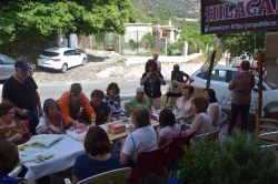 La Alpujarra conjuga filosofía slow y artesanía en el día Mundial de Tejer en Público