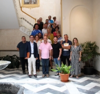 MANCOMUNIDAD ENTREGA   54.000 € A COLECTIVOS Y ASOCIACIONES DE LA COSTA TROPICAL PARA PATROCINAR SUS PROYECTOS.