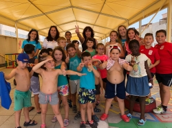 Más de 100 niños y niñas participan en Albuñol en la segunda edición del Campamento EmociónArte