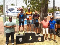 Luis Miguel del Rosal y Tonie Stanhlfest se imponen en el III Triatlón Cross Sexitano de Almuñécar
