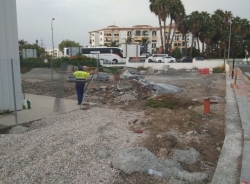 Almuñécar acondiciona una parcela para depositar vehículos retirados de la vía Pública