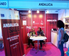EMPRESAS ANDALUZAS PRESENTAN SU OFERTA ARTÍSTICA EN LA FERIA DE TEATRO Y DANZA DE HUESCA DE LA MANO DE EXTENDA