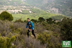 EL CLUB ATLETISMO ALMUÑÉCAR EN LA VI MARATÓN  MENTIRAS VERTICAL, YESTE, ALBACETE.