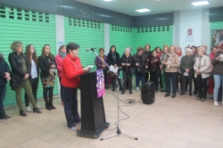 EL MERCADO MUNICIPAL DE LA VILLA ACOGE UNA LECTURA CONTINUADA CONTRA LA VIOLENCIA DE GÉNERO