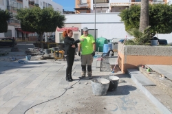 COMIENZAN LOS TRABAJOS DE MEJORA DE LA PLAZA DEL AYUNTAMIENTO