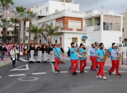 La Herradura celebró con gran participación la ofrenda floral a su patrón San José