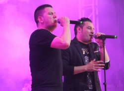 El concierto de Andy & Lucas puso el broche final a las fiestas patronales de La Herradura