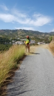 Almuñécar continua con el desbroce y limpieza de caminos rurales