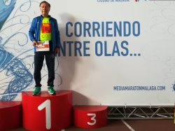 DIEZ PODIOS POR UGÍJAR Y MEDIA MARATÓN DE MÁLAGA.