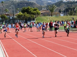 El Circuito Provincial de Atletismo en Pista “Núñez Blanca” reunió a cientos de atletas en Almuñécar
