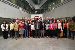 Entrena: “Gracias por dedicar vuestra vida a una institución que está al servicio de todos los granadinos y granadinas”