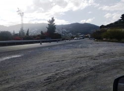 Carreteras realiza una escollera en el talud de la CN 340 junto al campo de fútbol de La Herradura