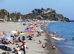 Almuñécar y La Herradura han vivido una jornada veraniega este Primero de Mayo